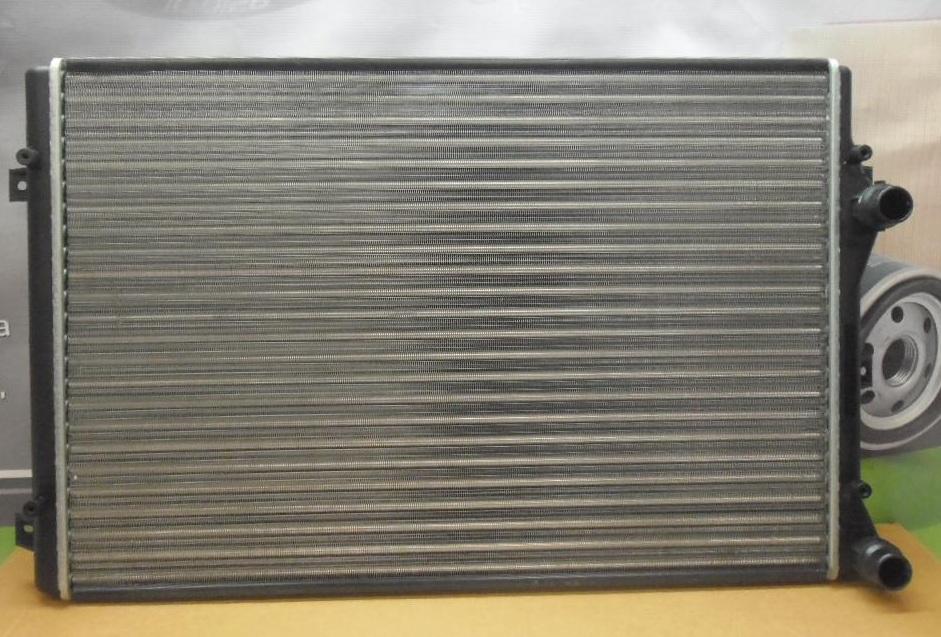 новый радиатор охлаждения двигателя