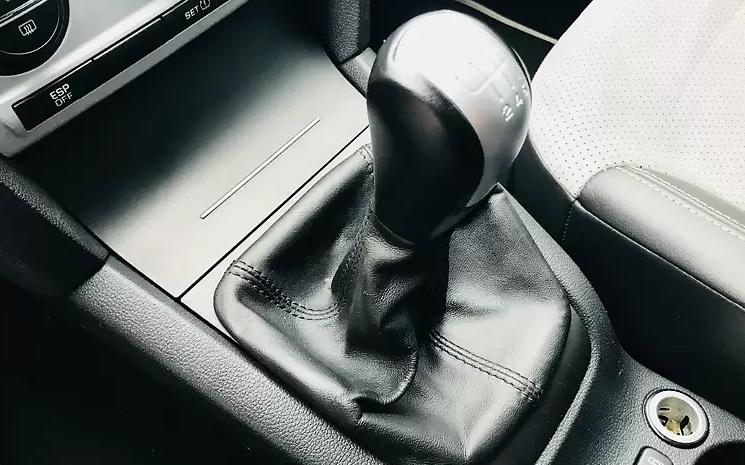 кулиса МКПП на Шкоде