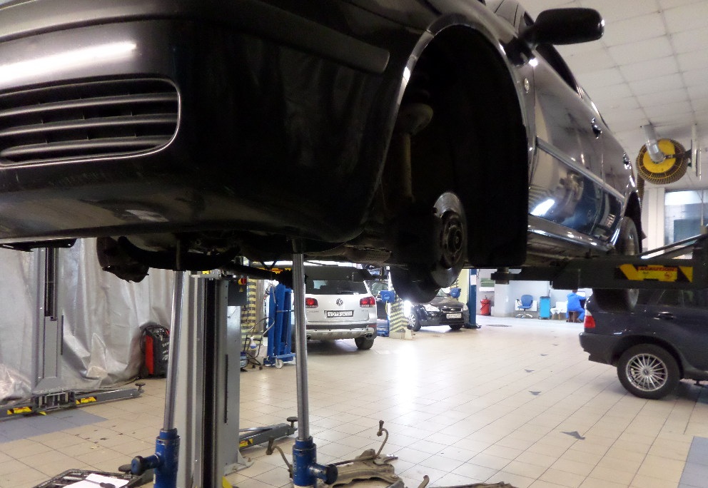 Шкода на подъемнике