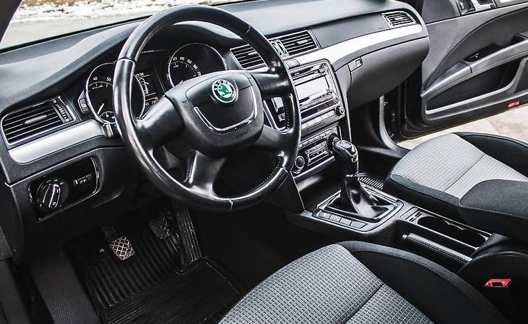 салон Октавии