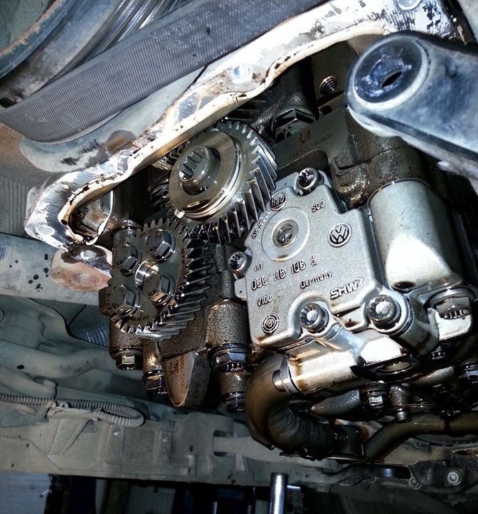 Замена масляного насоса Шкода