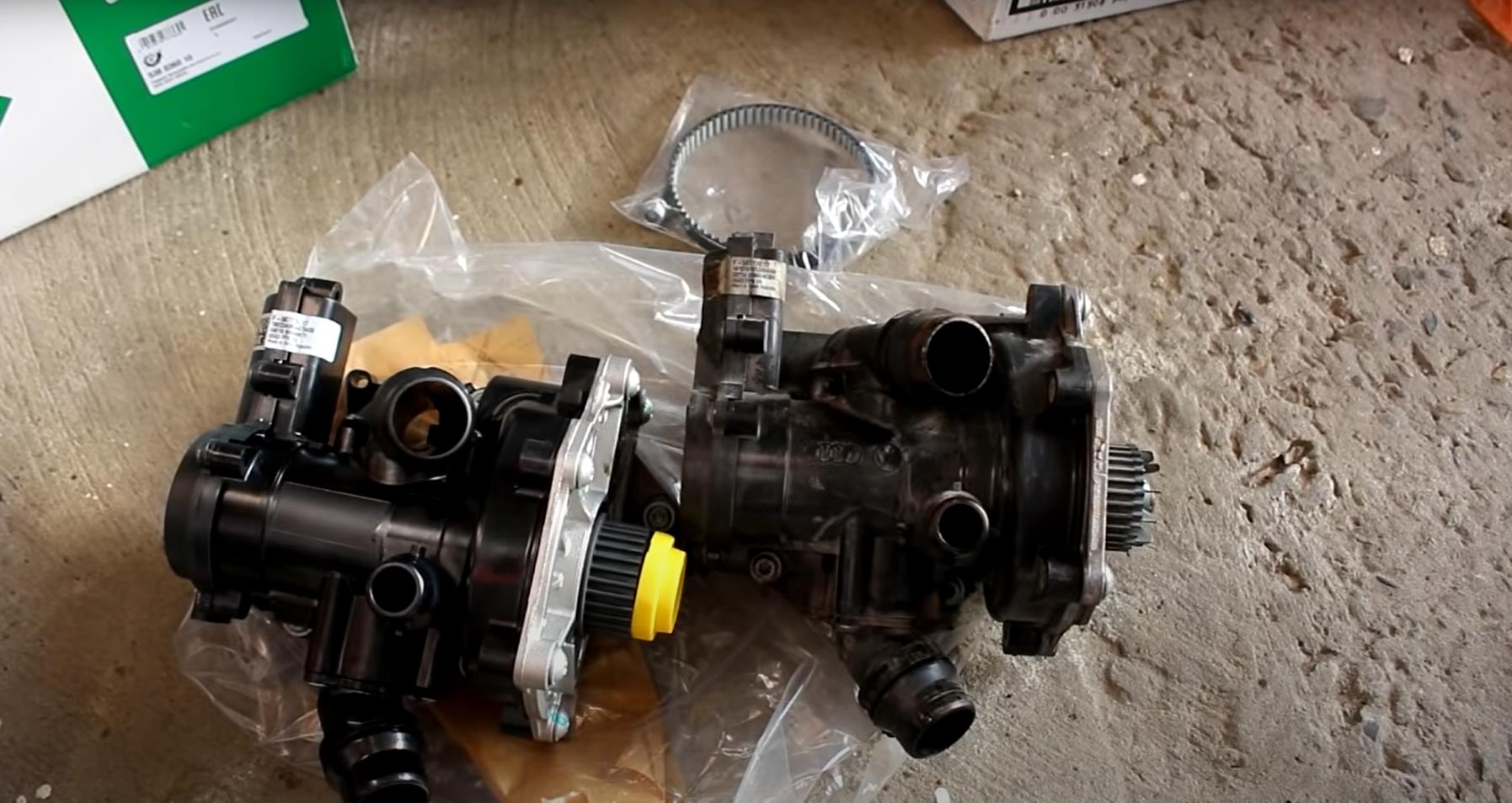 Две помпы Шкода