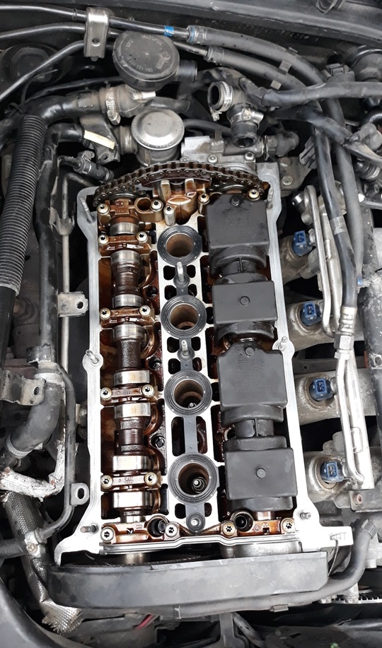 Замена прокладки клапанной крышки Шкода