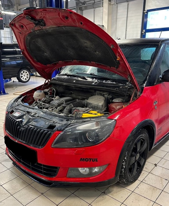 Подготовка Шкода к замене прокладки крышки клапанов