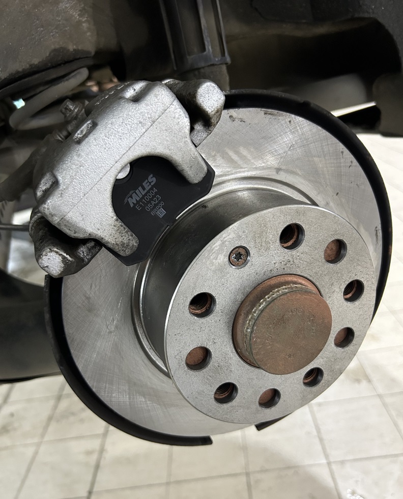 Замена суппорта Шкода