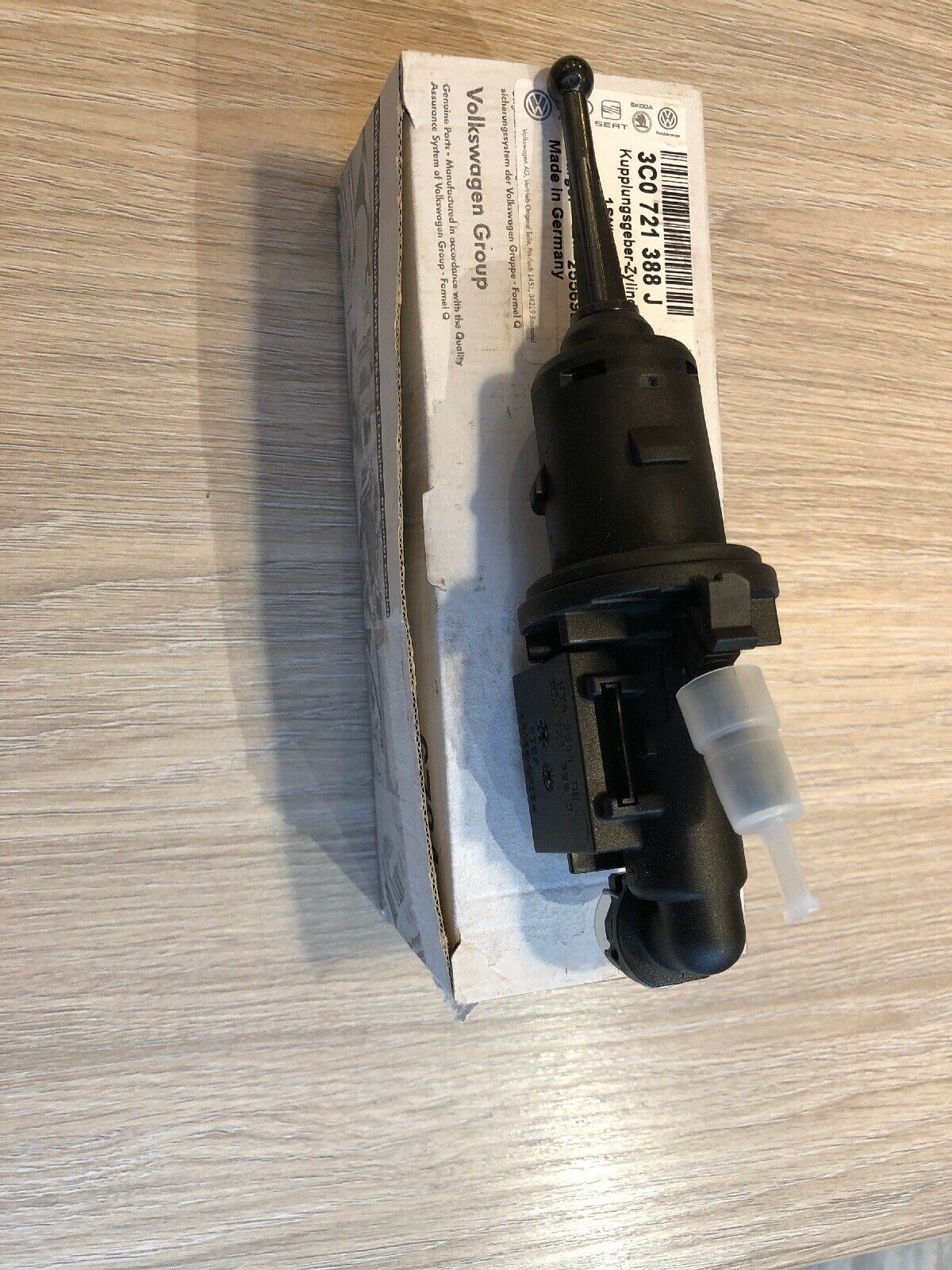 новый главный цилиндр сцепления Октавия