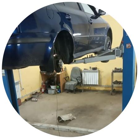 Шкода Октавия в сервисе