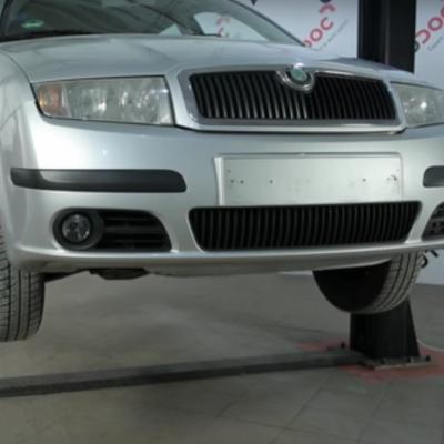 Фабия на подъемнике