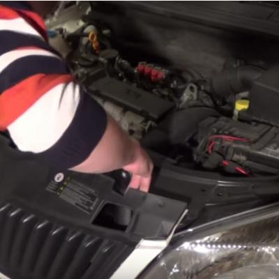 демонтаж бампера на Шкоде