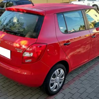 красная Фабия