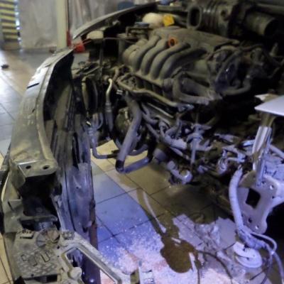 разобранный перед на Шкоде