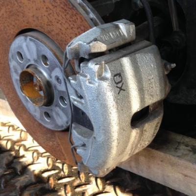 тормозной диск с суппортом