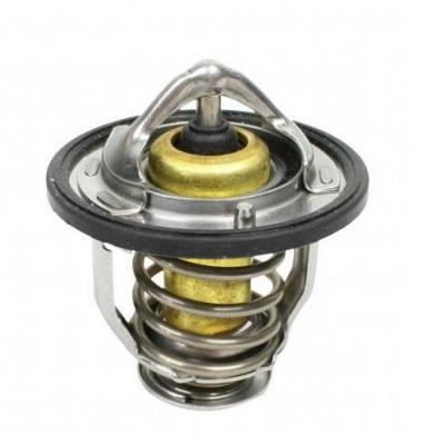 термостат на белом фоне