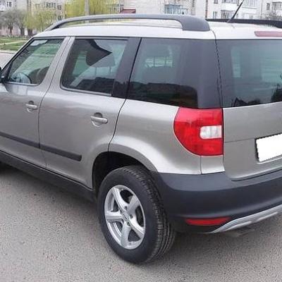 Шкода Йети сзади