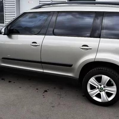 Шкода Йети сбоку