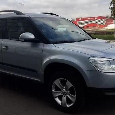 мини кроссовер Йети на улице