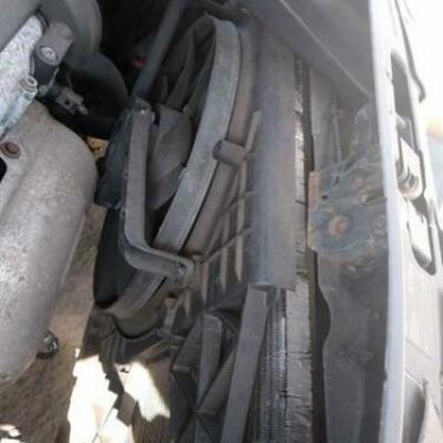 вентилятор охлаждения под капотом