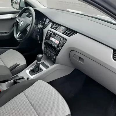 салон Октавии