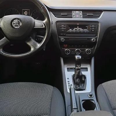 салон Октавии