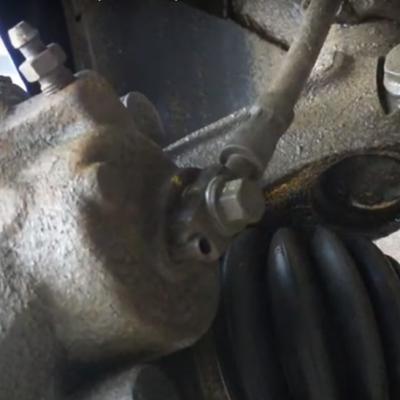 Замена тормозных шлангов Шкода Октавия