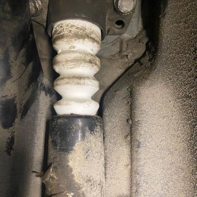 Замена задней стойки Шкода