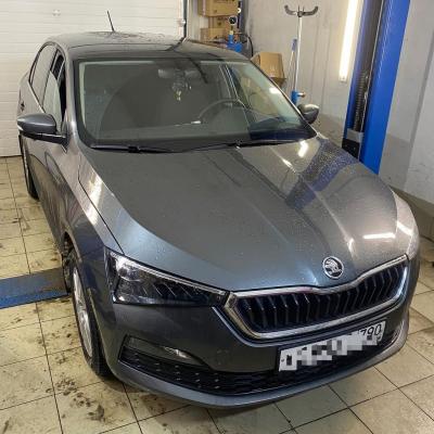 Шкода Рапид в сервисе