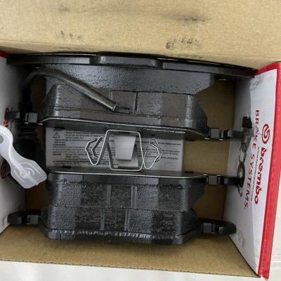 комплект передних колодок на Шкоду Румстер