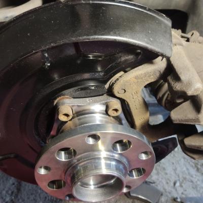 Замена задней ступицы Шкода Суперб