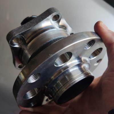 новая задняя ступица на Шкоду