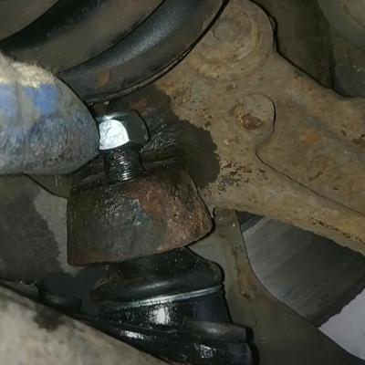 Замена шаровой опоры Шкода Суперб