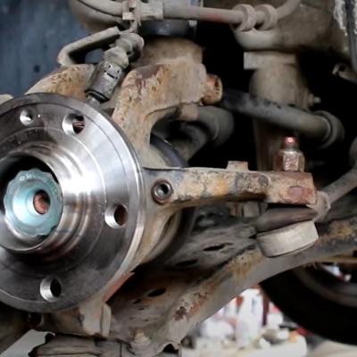 Замена ступичного подшипника Шкода