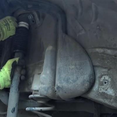 Замена задних амортизаторов Шкода Фабия 2