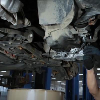 слив моторного масла Шкода