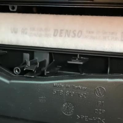 Замена салонного фильтра Шкода Карок