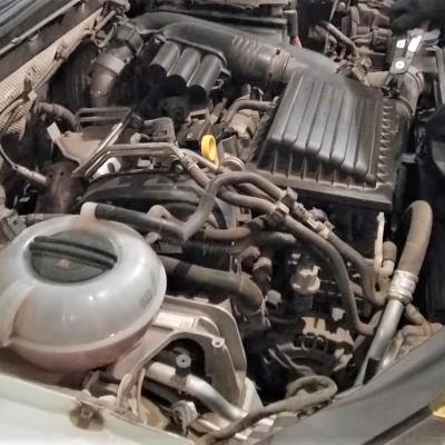 демонтаж корпуса воздушного фильтра Шкода Карок