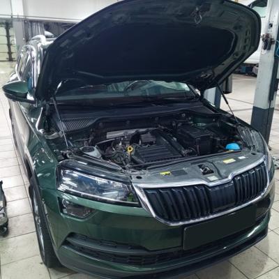 Шкода Карок в процессе замены ремня ГРМ