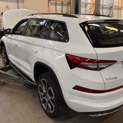 Шкода Кодиак в процессе замены опорных подшипников