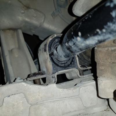 Замена втулок стабилизатора Шкода Кодиак