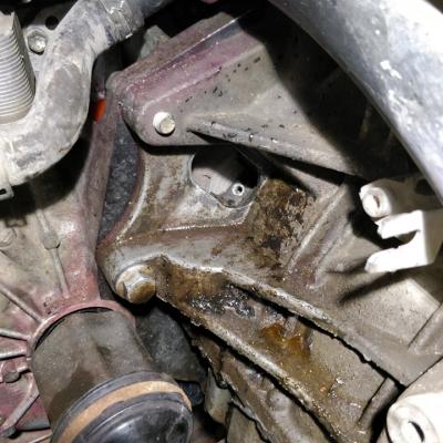 Замена датчика коленвала Шкода Румстер