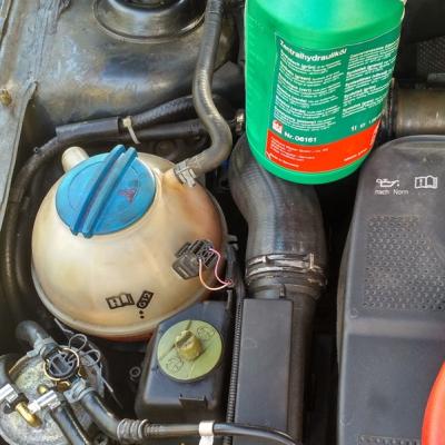 Замена жидкости ГУР Шкода Румстер