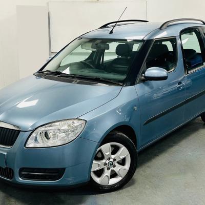 Шкода Румстер в автотехцентре после замены компрессора кондиционера