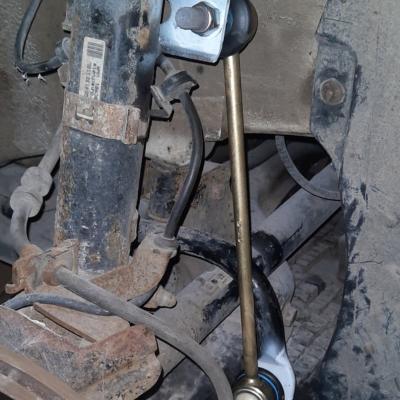 Замена стоек стабилизатора Шкода Румстер