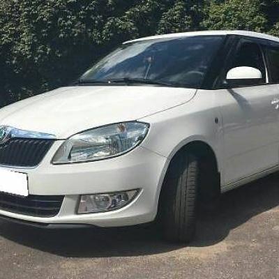 белая Шкода