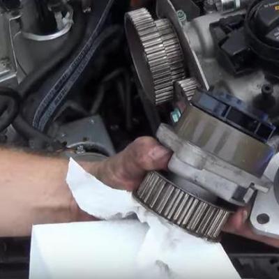 старая и новая помпа на ВАГ