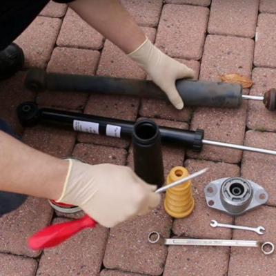 замена стоек амортизатора