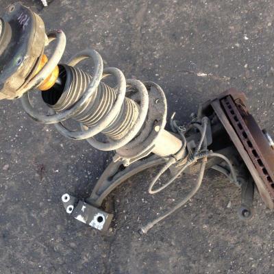 амортизатор с рычагом в сборе