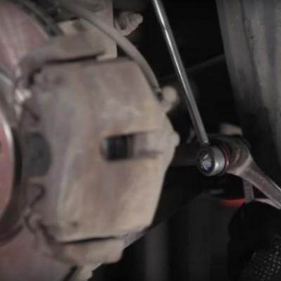 тормозной диск с суппортом