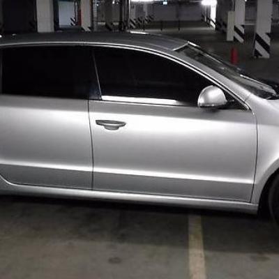 серый Суперб