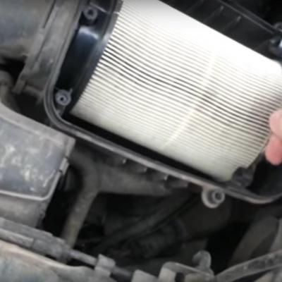 воздушный фильтр ДВС в корпусе